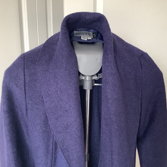 Novelti wrap coat w/tag. navy, small (style accommodates larger sizes) - Picture 7 of 9